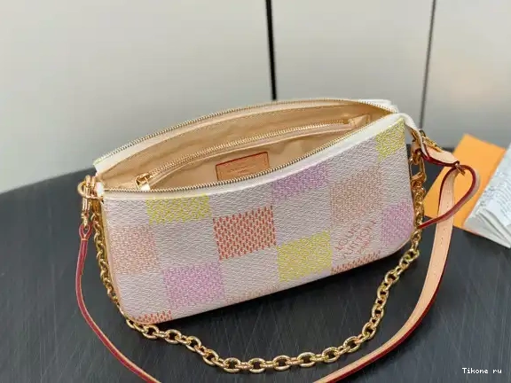 Affordable Accessoires-23.5*13.5*4CM Pochette VUITTON LOUIS 0424